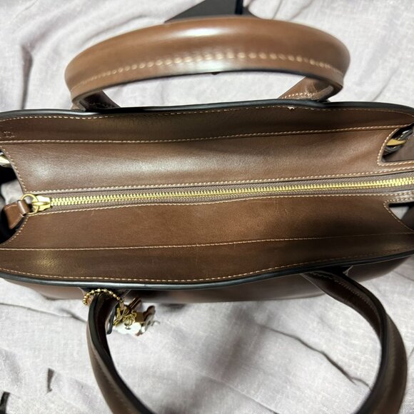 Coach Empire 40 Carryall in Brown – Refined Sophistication Meets Everyday Luxury - Picture 4 of 9